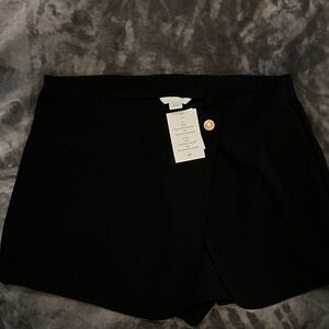 H&M Black Women's Skorts